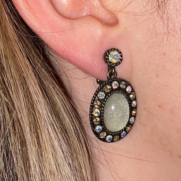 Oval Clip On Earrings Opal-like Stone from Avon - Picture 1 of 9